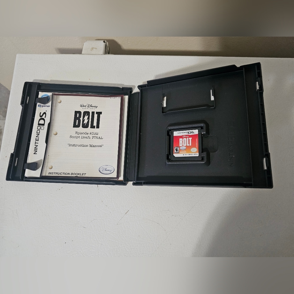 Disney's Bolt for Nintendo DS Video Game (2008) Pre-Owned - Picture 2 of 5